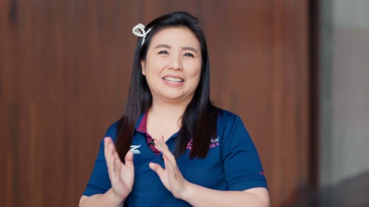 Ms. Manirat Limsuwattanathamrong  Science Service Officer, Science and Technology Research Instrumentation Center, Chulalongkorn University 