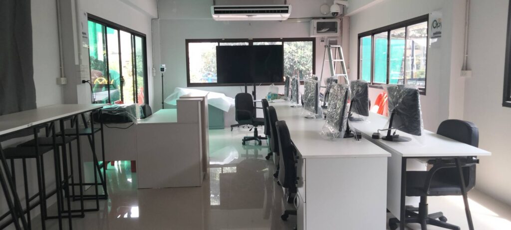 Learning Center for the Elderly and Community Members of Khlong Lat Phachi ศูนย์การเรียนรู้สำหรับผู้สูงอายุและสมาชิกในชุมชนคลองลัดภาชี